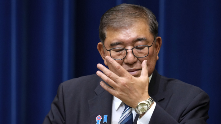 https://salarnews.in/public/uploads/images/newsimages/maannewsimage08092025_191822_Japan PM.png